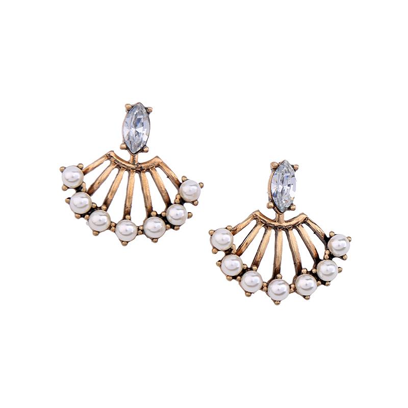 Amina Crystal Front Earring with Pearl Splay Back