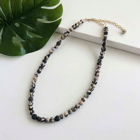 Kantha Chromatic Necklace Black and White