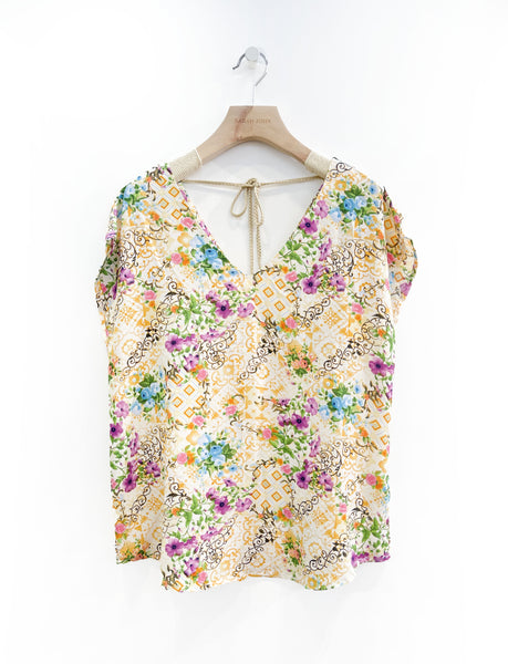 Melodie floral short sleeve top ONLY ONE SIZE 16 LEFT