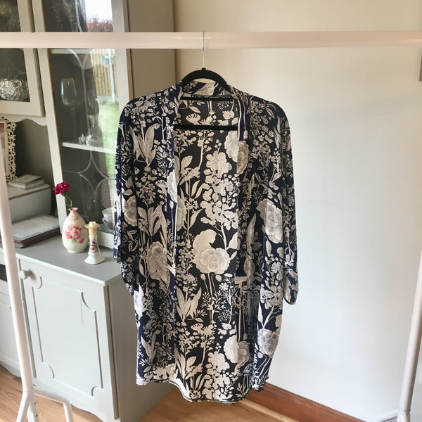 Sara Navy Floral Print Kimono