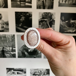 Vintage Style Cracked Ring Beige