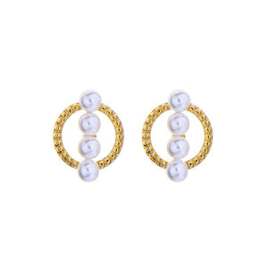 Zoey Hoop Earring with Four Pearls